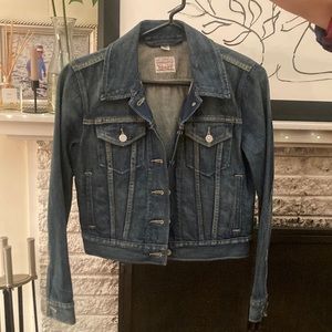 Women’s Original Blue Levi’s Jean Jacket